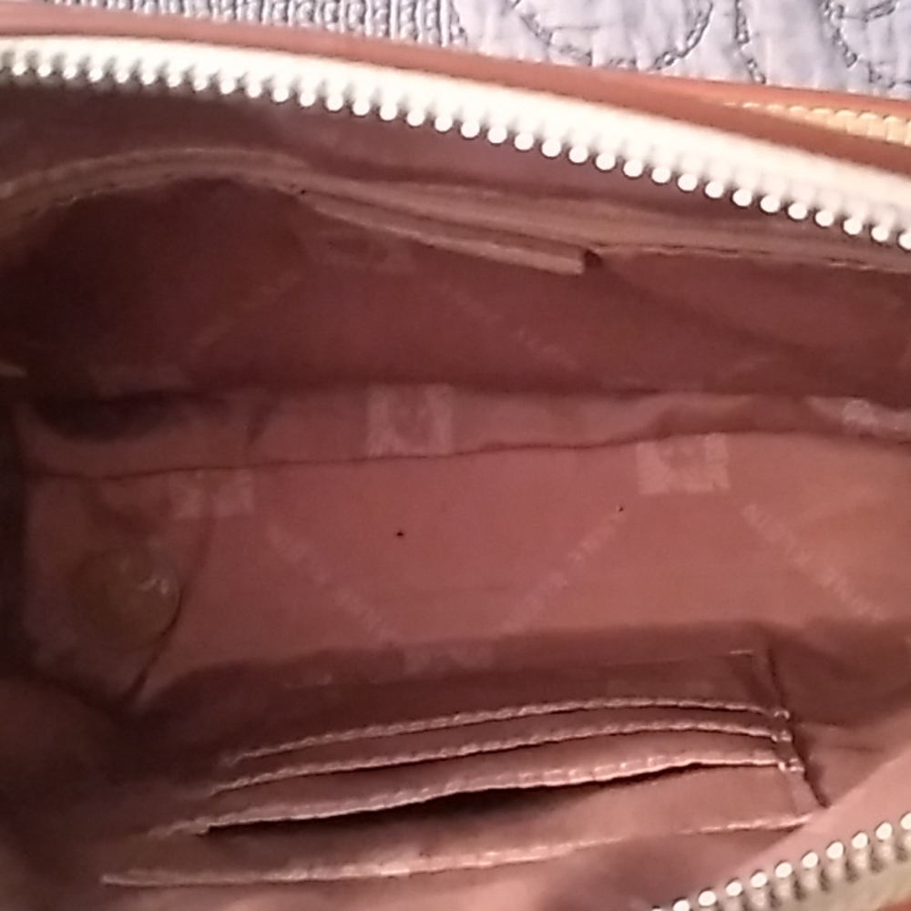 Anne Klein Crossbody! - Picture 5 of 9
